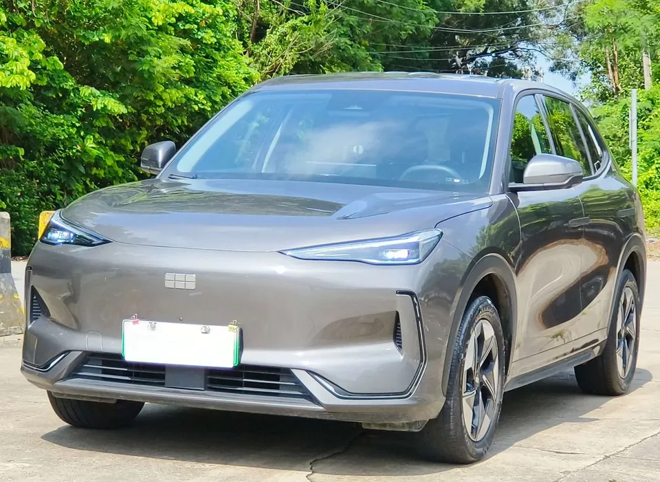 Geely Galaxy E5 Galaxy E5 2024 530km long-distance version 2025 — photo 1, buy with delivery to Moscow