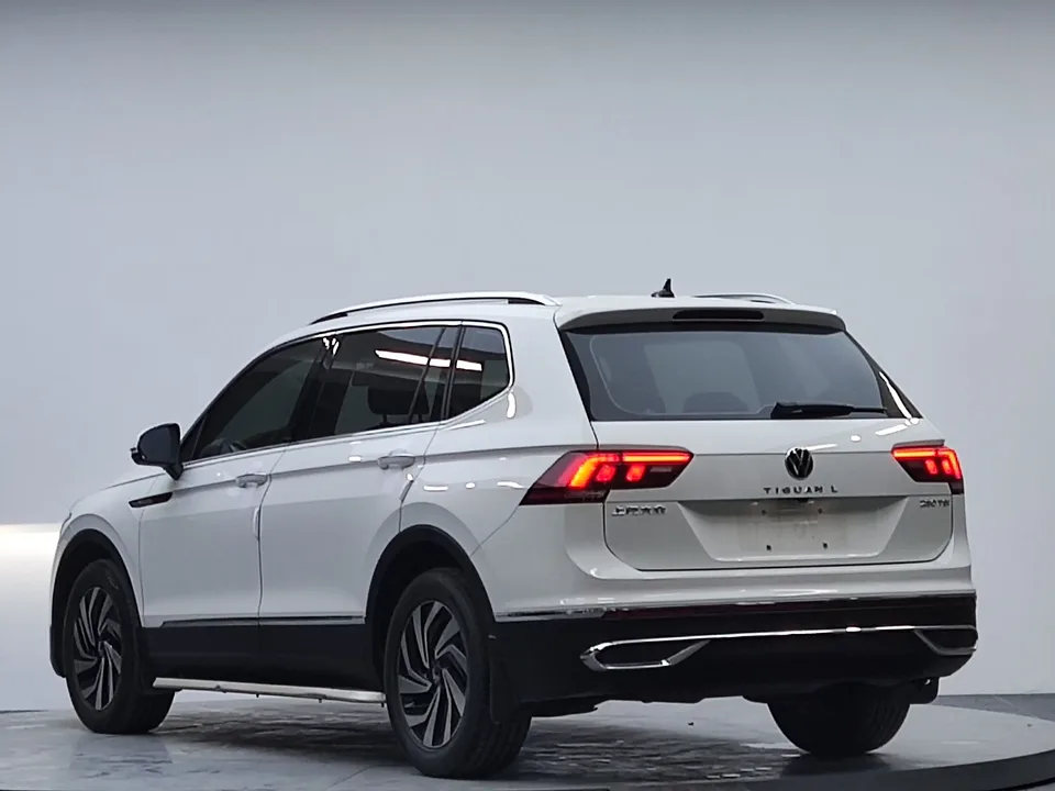 Volkswagen Tiguan L Tiguan L 2023 280TSI Limited Edition 2022 — thumbnail 2