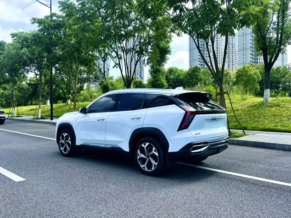 Geely Atlas L Boyue L 2023 1.5TD DCT Premium 2023 — thumbnail 2