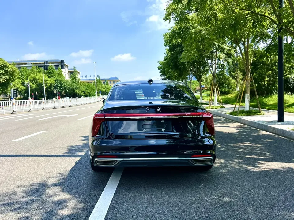Hongqi H5 Hongqi H5 2024 1.5T DCT Zhilian Qiyue Edition 2024 — thumbnail 2
