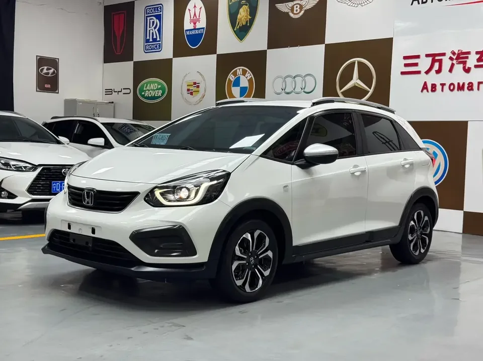 Honda FIT Fit 2021 1.5L CVT Chaoyue Edition 2022 — photo 1, buy with delivery to Moscow
