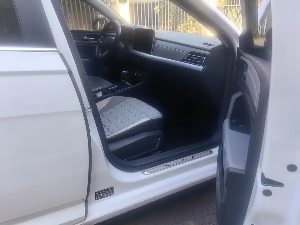 Volkswagen Lavida Lavida 2023 280TSI DSG Full Elegance Edition 2023 — thumbnail 3