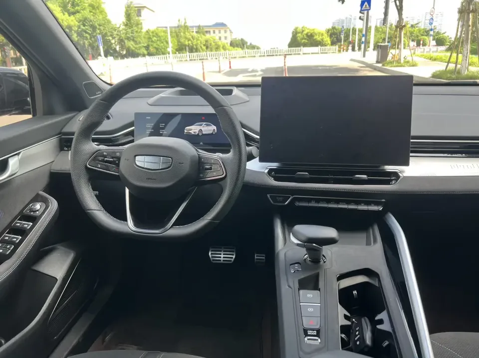 Geely Preface Xing Rui 2026 1.5T Dongfangyao Kunlun Edition 2026 — миниатюра 3