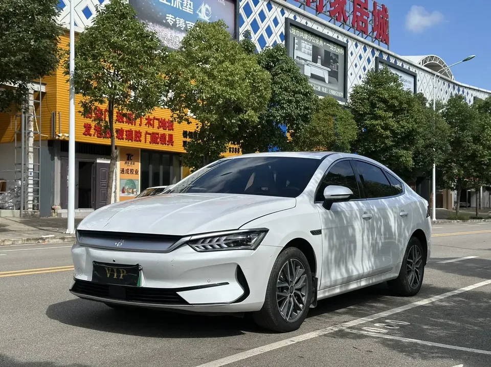 BYD Qin PLUS EV Qin PLUS EV 2023 Champion Edition 420KM Exceeding Type 2023 — фото 1, купить с доставкой в Москву