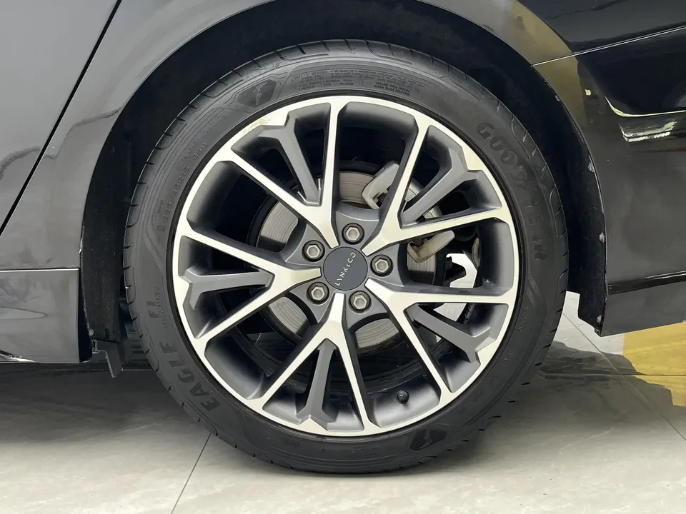 Lynk & Co 03 Lynk & Co 03 2022 1.5TD DCT Jin Pro 2022 — thumbnail 3