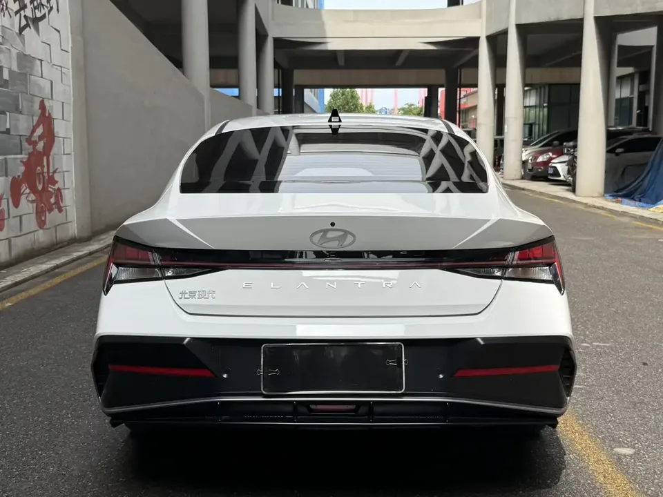 Hyundai Elantra Elantra 2023 1.5L CVT LUX Premium Edition 2026 — thumbnail 2