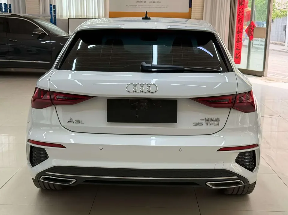 Audi A3 Audi A3 2023 Sportback 35 TFSI Stylish and sporty 2023 — thumbnail 2