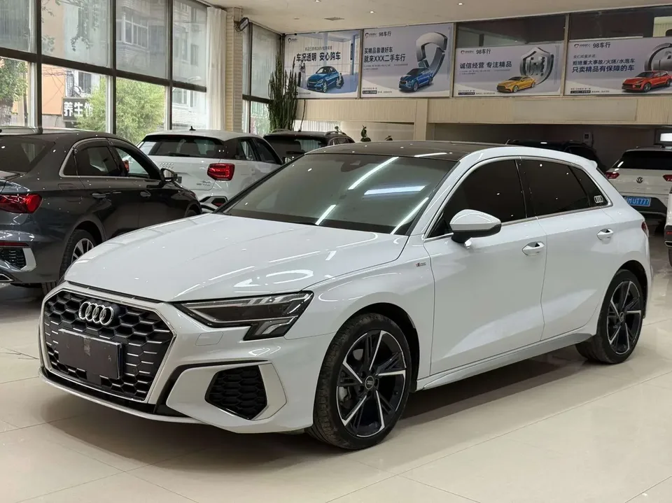 Audi A3 Audi A3 2023 Sportback 35 TFSI Stylish and sporty 2023 — photo 1, buy with delivery to Moscow