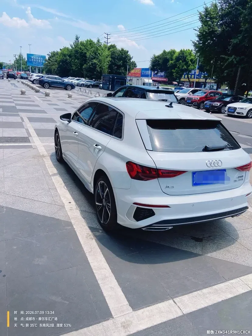 Audi A3 Audi A3 2023 Sportback 35 TFSI Stylish and sporty 2023 — thumbnail 4