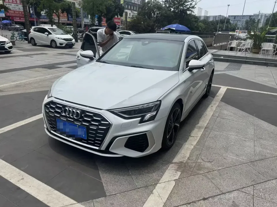Audi A3 Audi A3 2023 Sportback 35 TFSI Stylish and sporty 2023 — photo 1, buy with delivery to Moscow