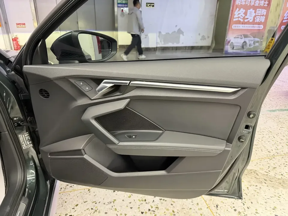 Audi A3 Audi A3 2023 A3L Limousine 35 TFSI facelift: stylish and sporty 2023 — thumbnail 3