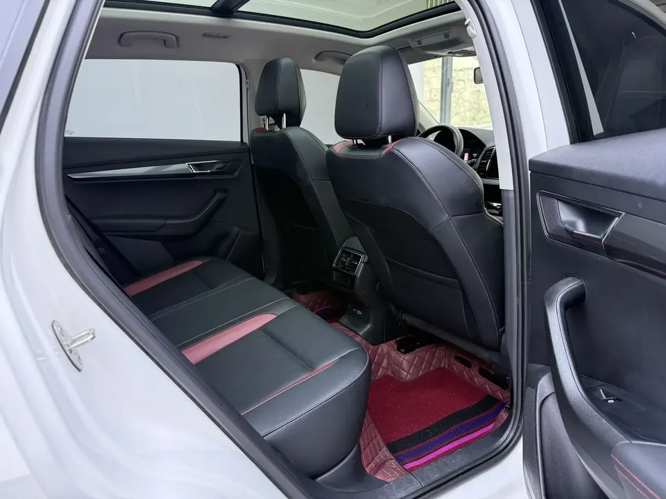 Skoda Karoq Korok 2022 TSI280 Luxury Edition 2023 — миниатюра 5