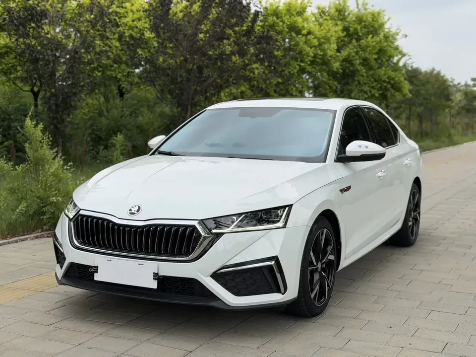 Skoda Octavia Octavia 2022 PRO TSI280 DSG Premium Edition 2023 — photo 1, buy with delivery to Moscow