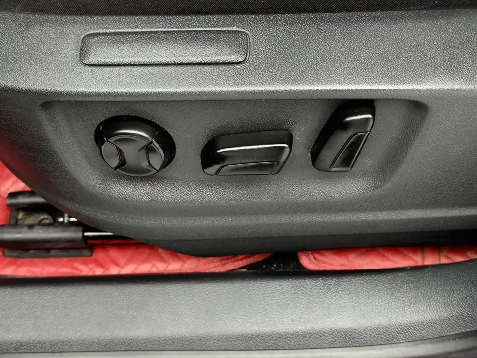 Volkswagen Tharu tuyue 2022 280TSI 2WD Deluxe Edition 2023 — thumbnail 3