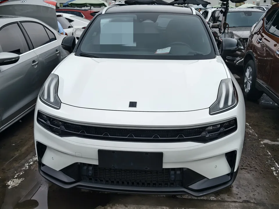 Lynk & Co 06 Lynk & Co 06 2023 Remix 1.5T Pro 2023 — photo 1, buy with delivery to Moscow