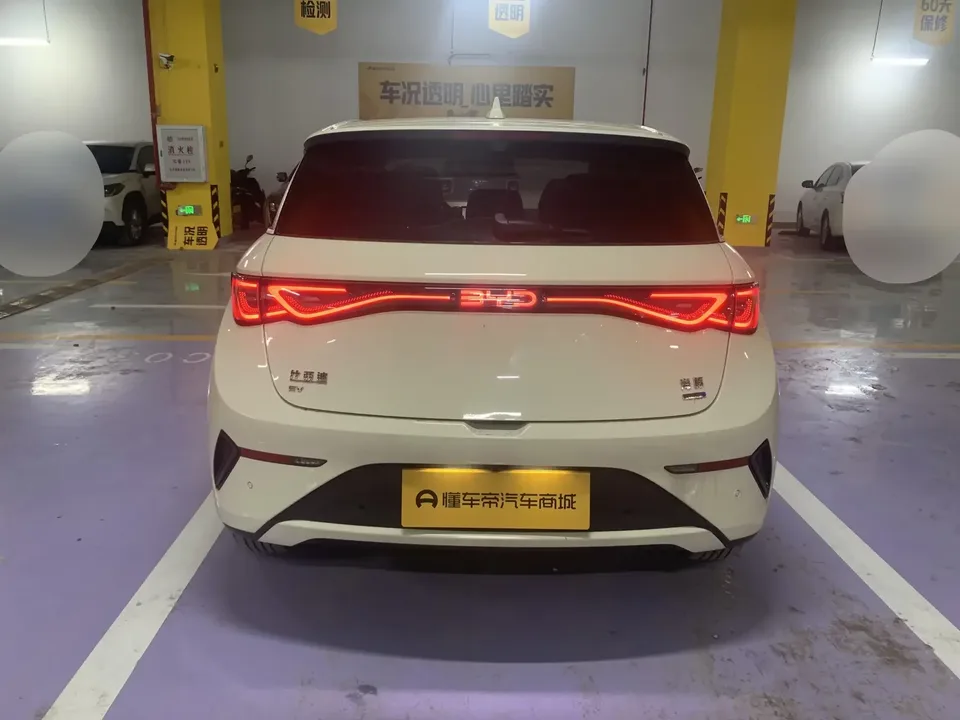 BYD Dolphin dolphin 2025 Smart Driving Edition 410KM Fashion Edition 2025 — миниатюра 2