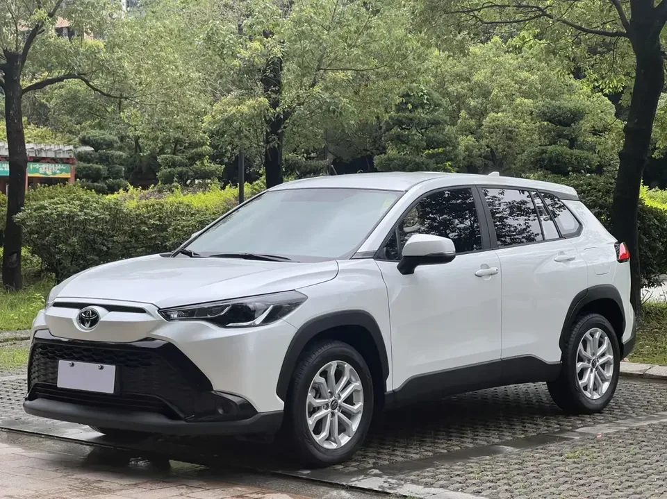 Toyota Frontlander Fenglanda 2024 2.0L CVT Elite Edition PLUS 2025 — photo 1, buy with delivery to Moscow