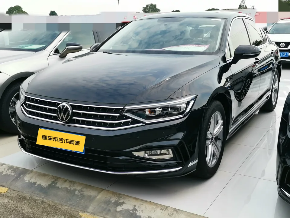 Volkswagen Magotan Magotan 2025 280TSI DSG Comfort Edition 2025 — photo 1, buy with delivery to Moscow