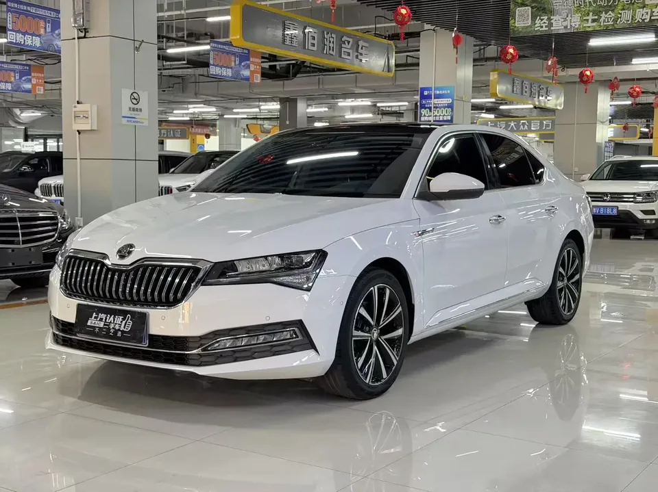 Skoda Superb Speedy 2022 TSI280 DSG Premium Edition 2022 — photo 1, buy with delivery to Moscow