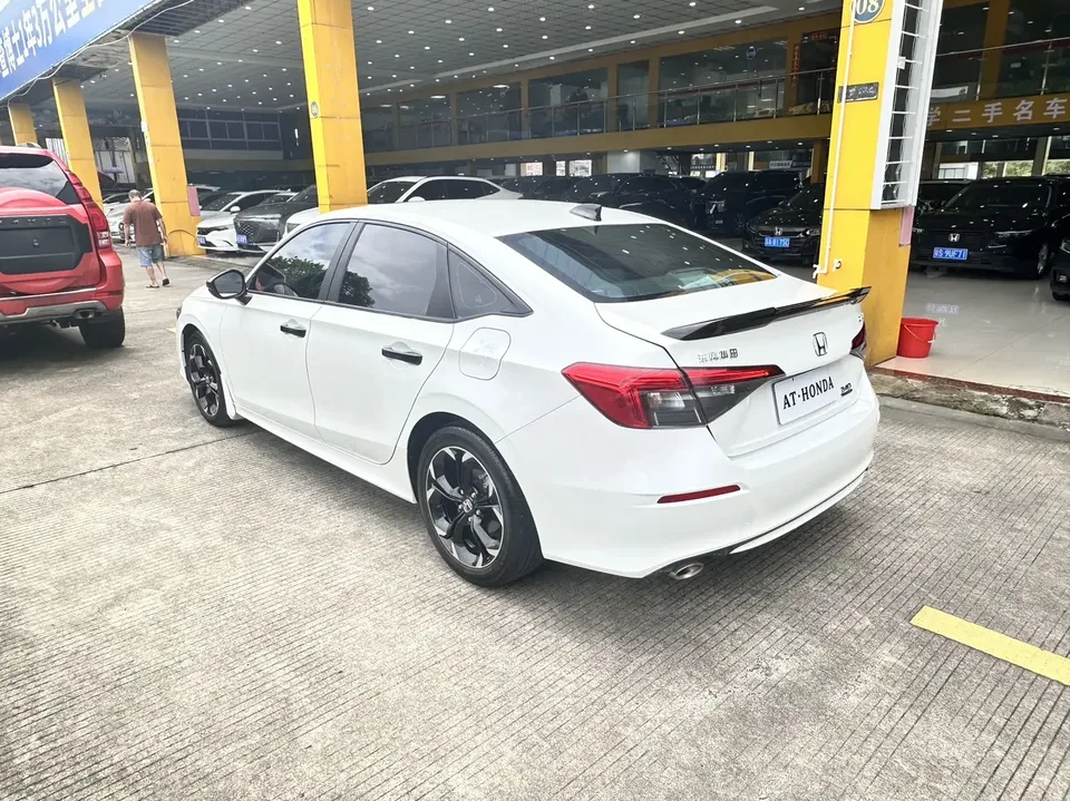 Honda CIVIC Civic 2022 240TURBO CVT Fuel Edition 2022 — миниатюра 2