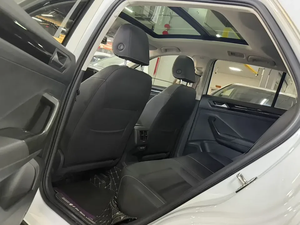 Volkswagen T-Roc TANG 2022 280TSI DSG 2WD Comfort PLUS 2023 — thumbnail 3