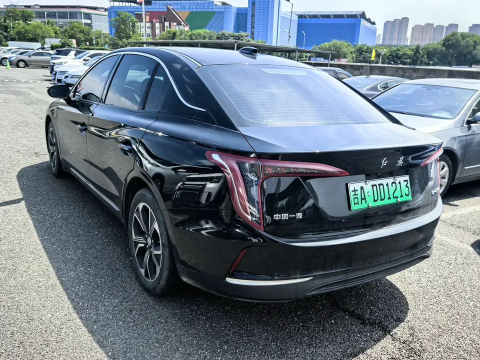 Hongqi E-QM5 Hongqi E-QM5 2024 450km travel version 100kW 2024 — thumbnail 4