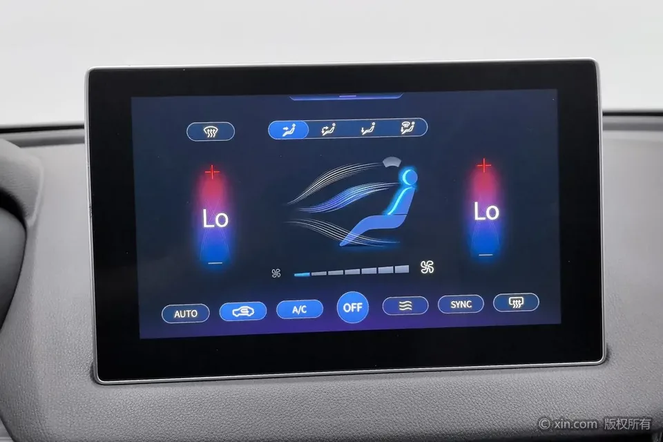 Hongqi E-QM5 Hongqi E-QM5 2024 500km travel version 100kW 2025 — thumbnail 3