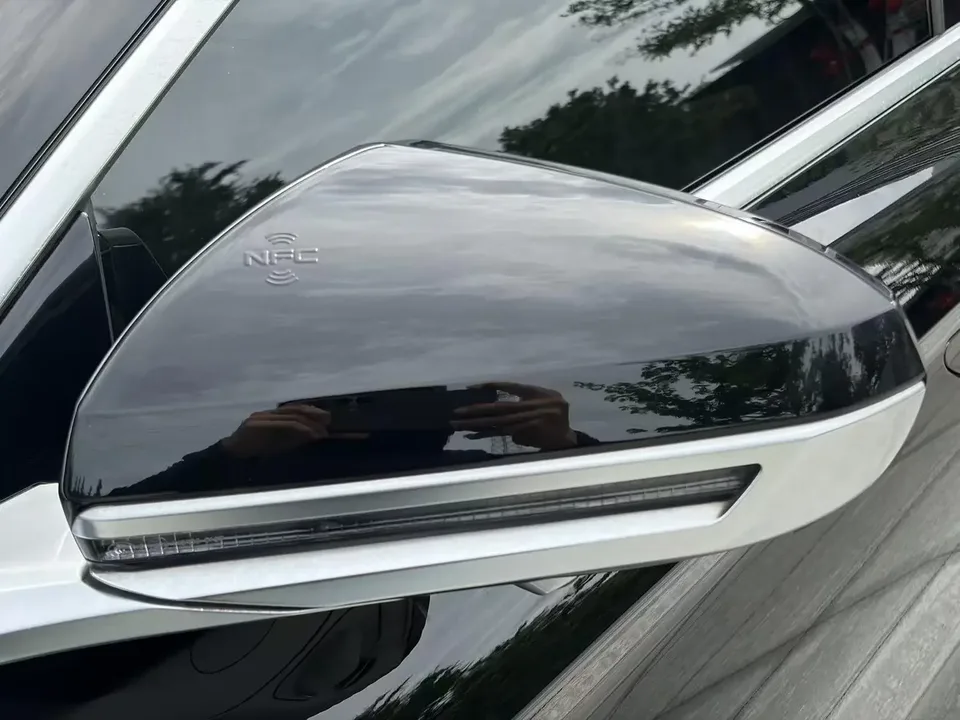 BYD Han DM Chinese DM 2022 DM-i 121KM Premium 2022 — thumbnail 3