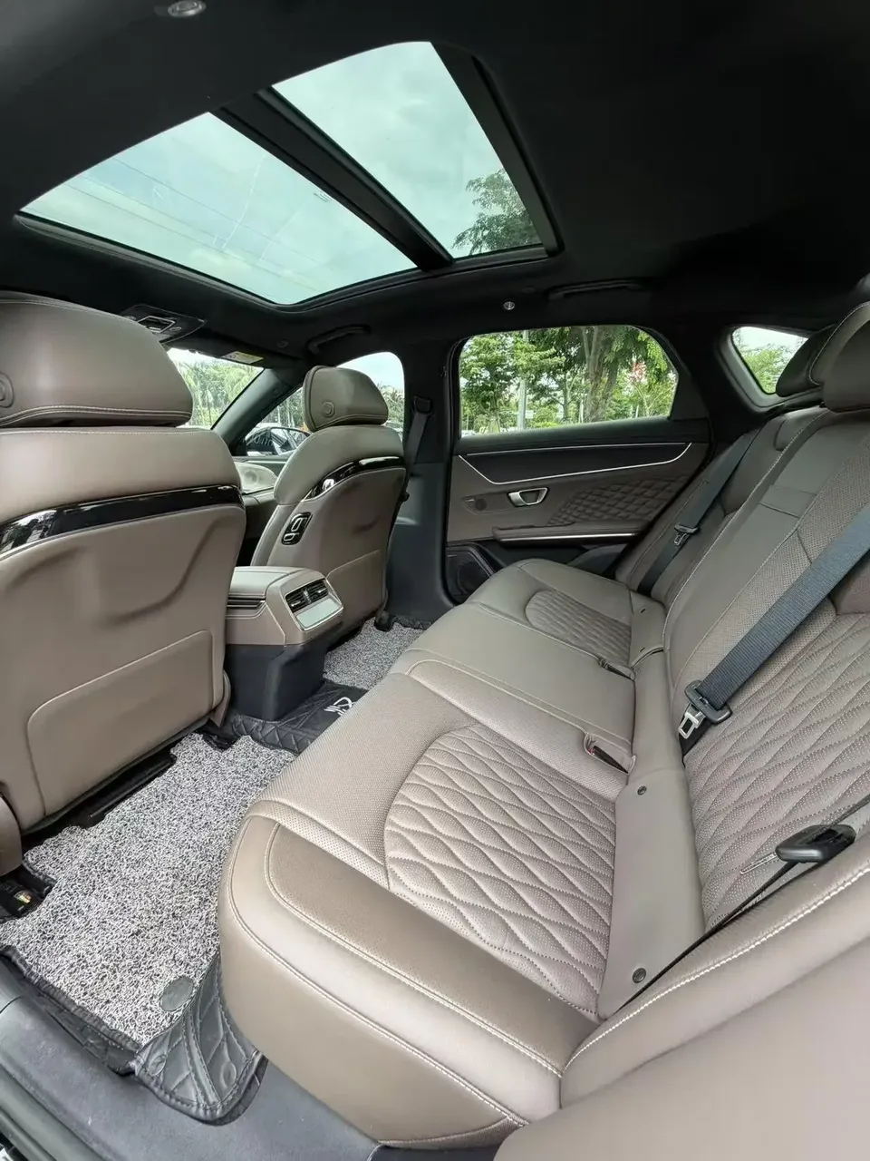 BYD Han DM Chinese DM 2022 DM-i 121KM Premium 2022 — thumbnail 5