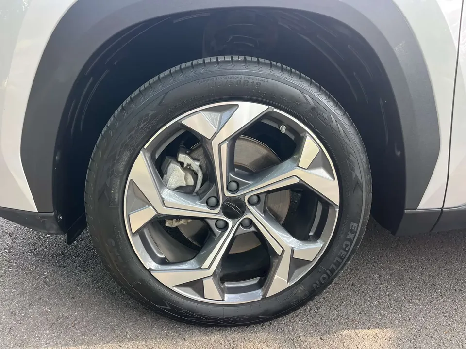 Geely Atlas L Boyue L 2023 1.5TD DCT Honor Edition 2024 — thumbnail 3