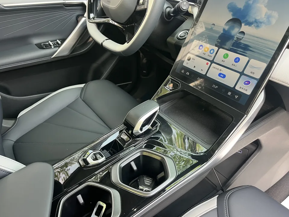 Geely Atlas L Boyue L 2023 1.5TD DCT Honor Edition 2024 — thumbnail 5