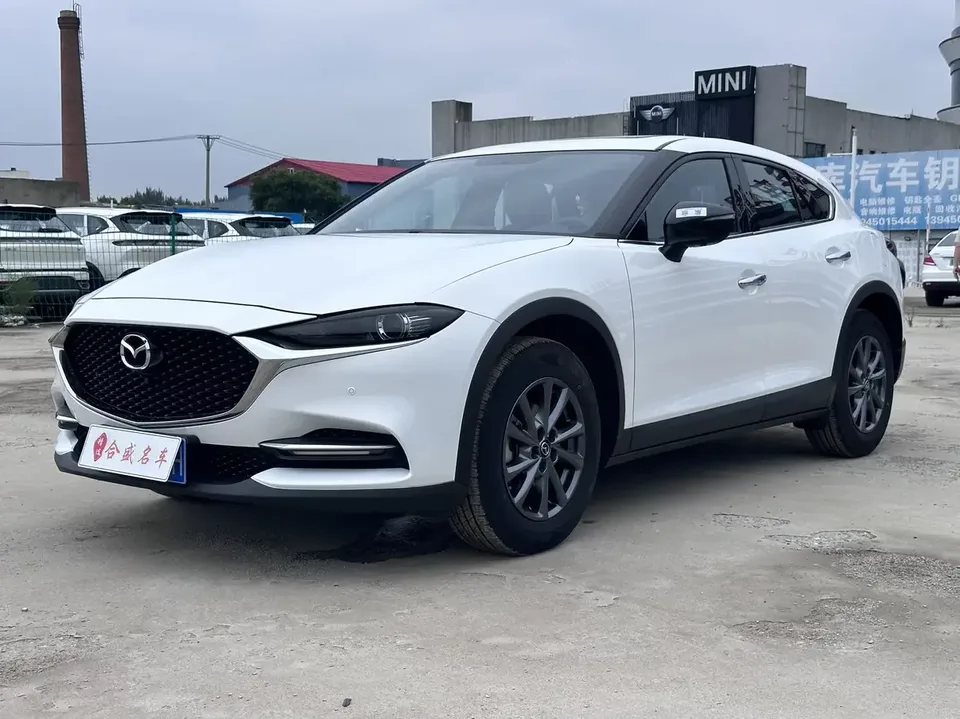 Mazda CX-4 Mazda CX-4 2021 2.0L 2WD Blue Sky Explorer Edition 2023 — photo 1, buy with delivery to Moscow