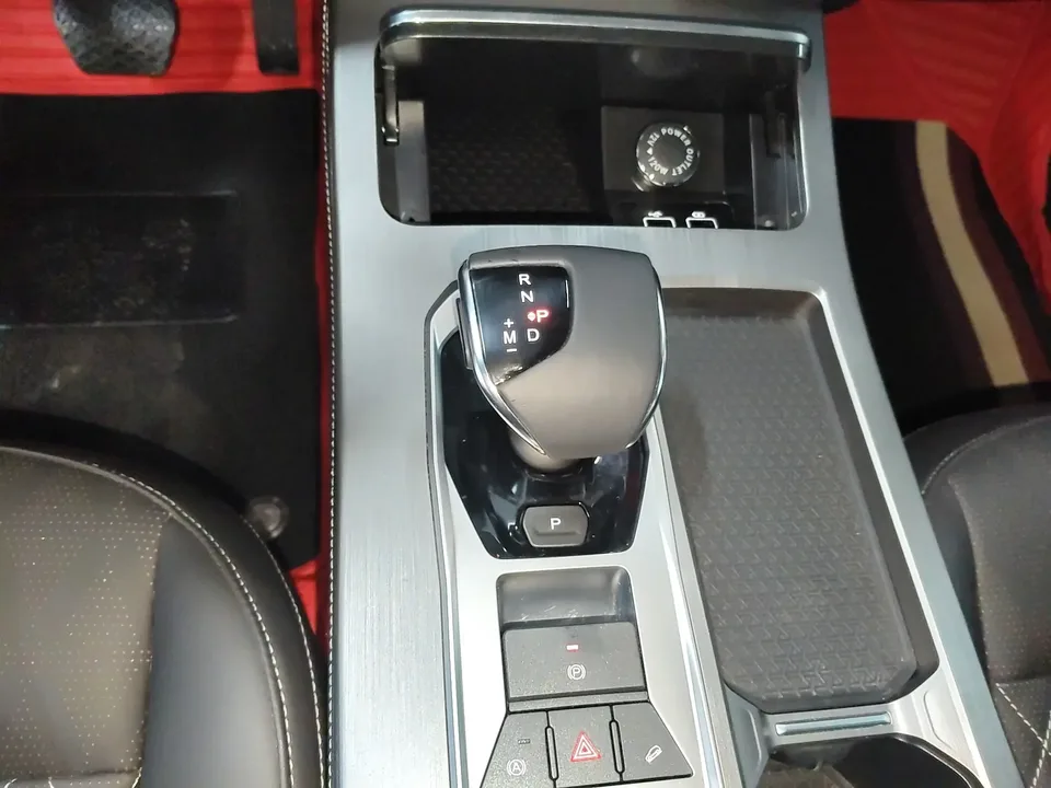 Jetour Jietu X70 PLUS Jietu X70 PLUS 2024 Champion Edition 1.5T DCT Champion PRO 5-seater 2024 — thumbnail 4