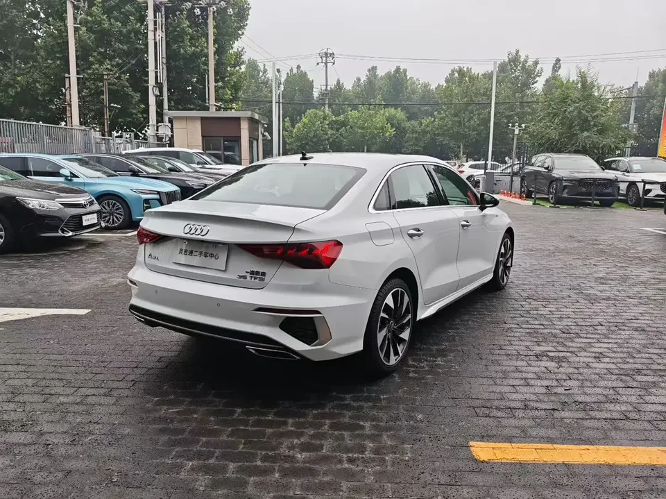 Audi A3 Audi A3 2024 A3L Limousine 35 TFSI Stylish Sports 2024 — миниатюра 4