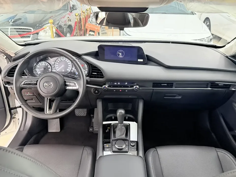 Mazda Axela Mazda3 Angkesela 2022 2.0L Automatic Elegant Edition 2022 — миниатюра 3