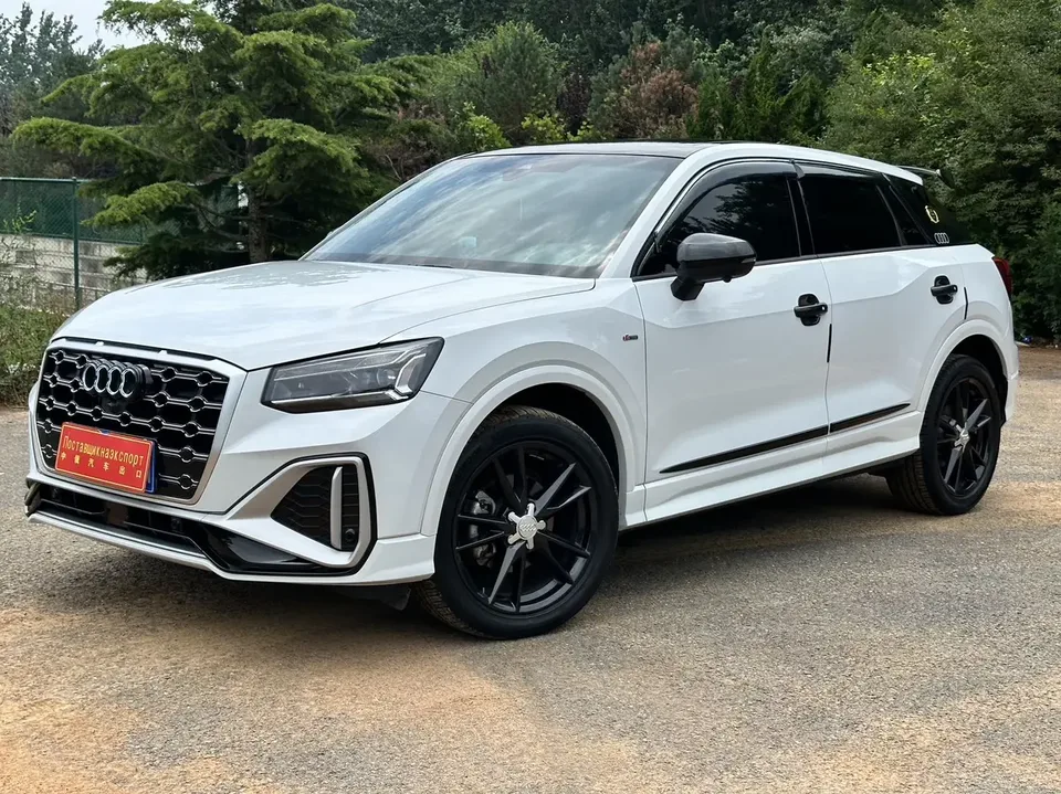 Audi Q2L Audi Q2L 2022 35 TFSI Stylish and Elegant 2023 — photo 1, buy with delivery to Moscow