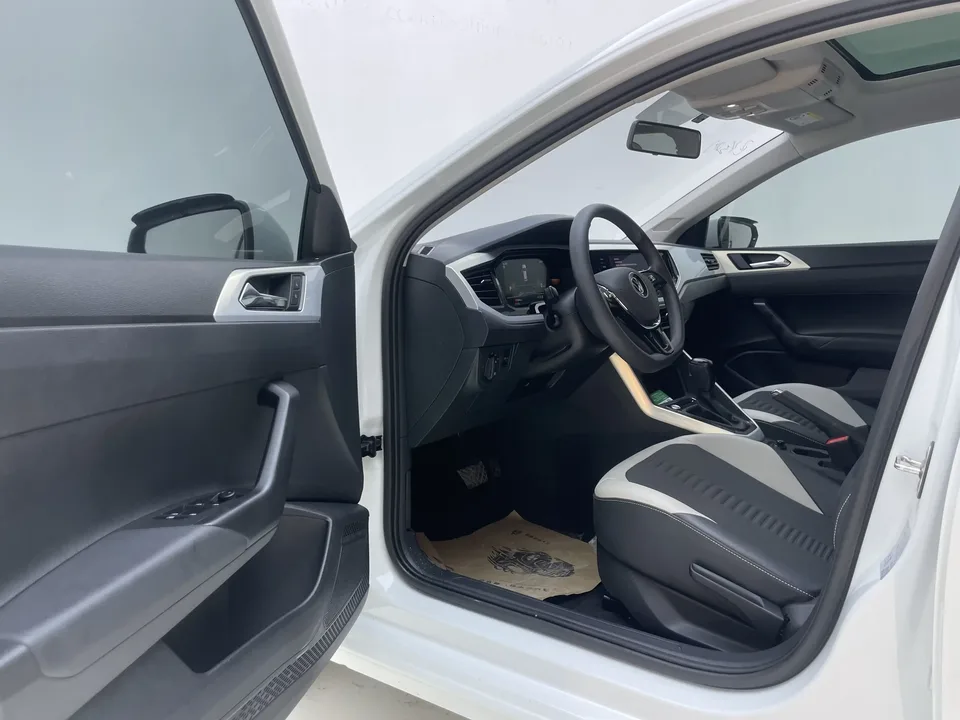 Volkswagen Polo Polo 2023 Modified Plus 1.5L Automatic Colorful Technology Edition 2023 — thumbnail 5