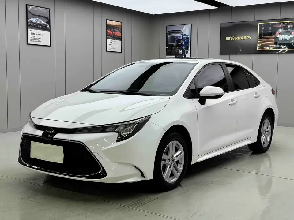 Toyota Levin Lei Ling 2022 185T CVT Deluxe Edition 2022 — photo 1, buy with delivery to Moscow