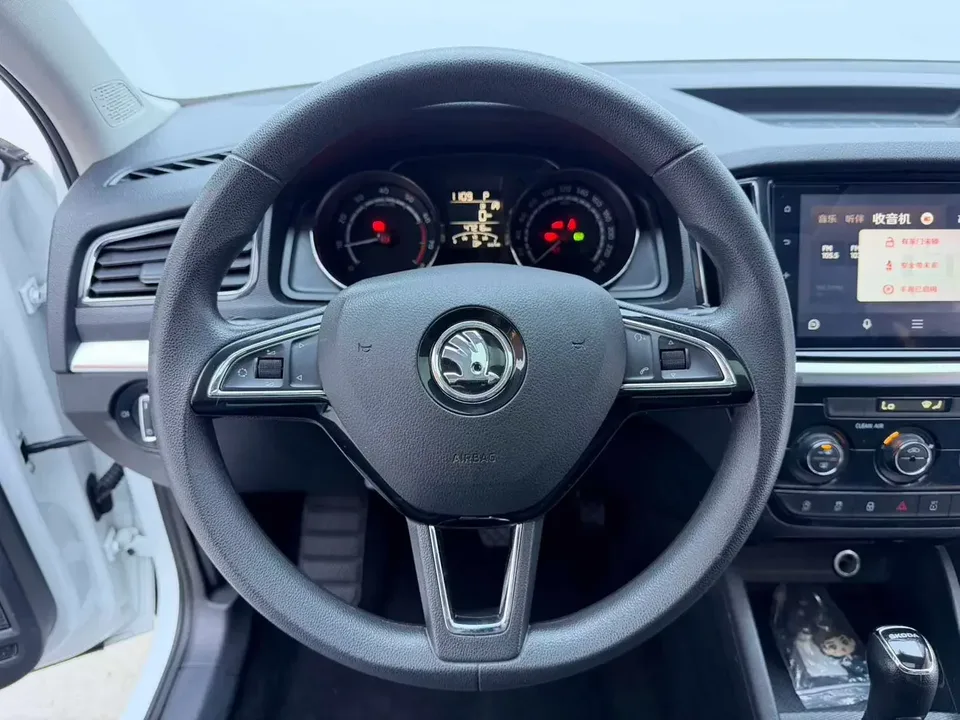 Skoda Comek Comek 2023 1.5L Automatic Comfort Edition 2023 — thumbnail 4