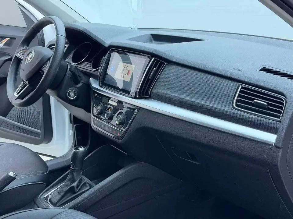 Skoda Comek Comek 2023 1.5L Automatic Comfort Edition 2023 — thumbnail 5