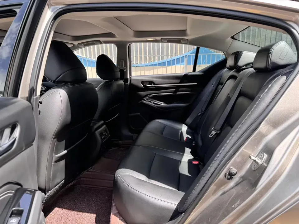 Nissan Altima Sound of nature 2022 2.0L XL-Upr Premium Edition 2023 — thumbnail 3