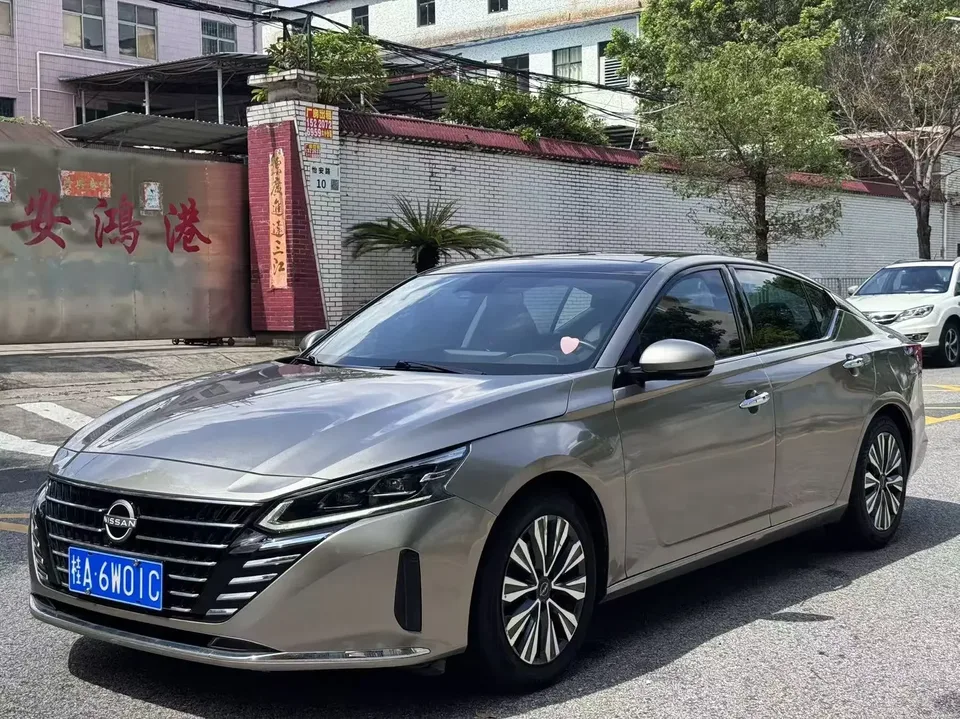 Nissan Altima Sound of nature 2022 2.0L XL-Upr Premium Edition 2023 — photo 1, buy with delivery to Moscow