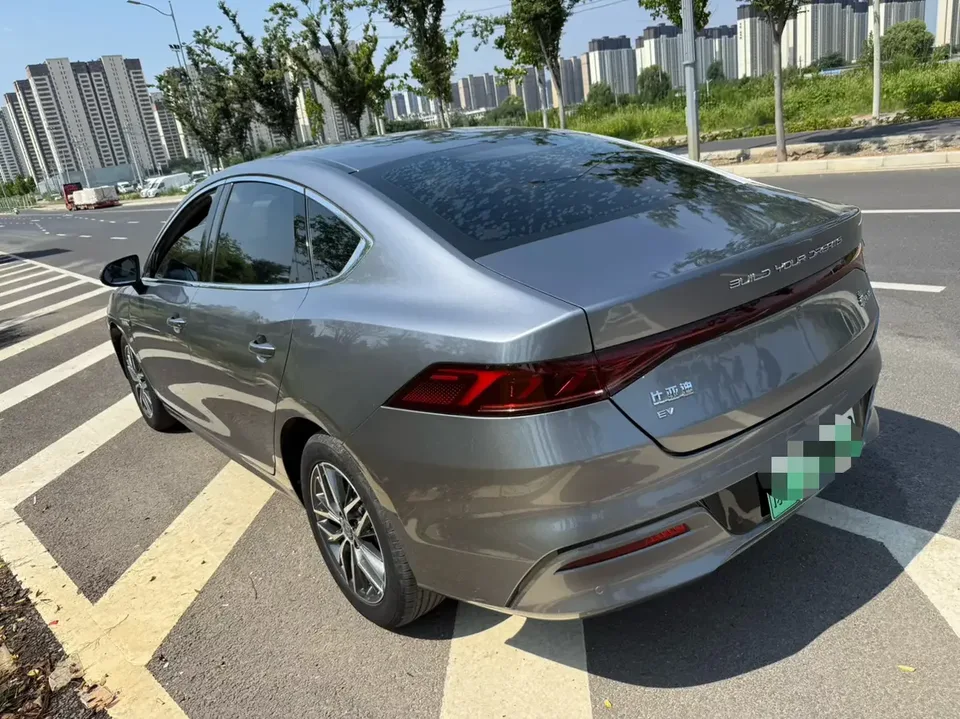 BYD Qin PLUS EV Qin PLUS EV 2021 500KM Luxury 2023 — thumbnail 4