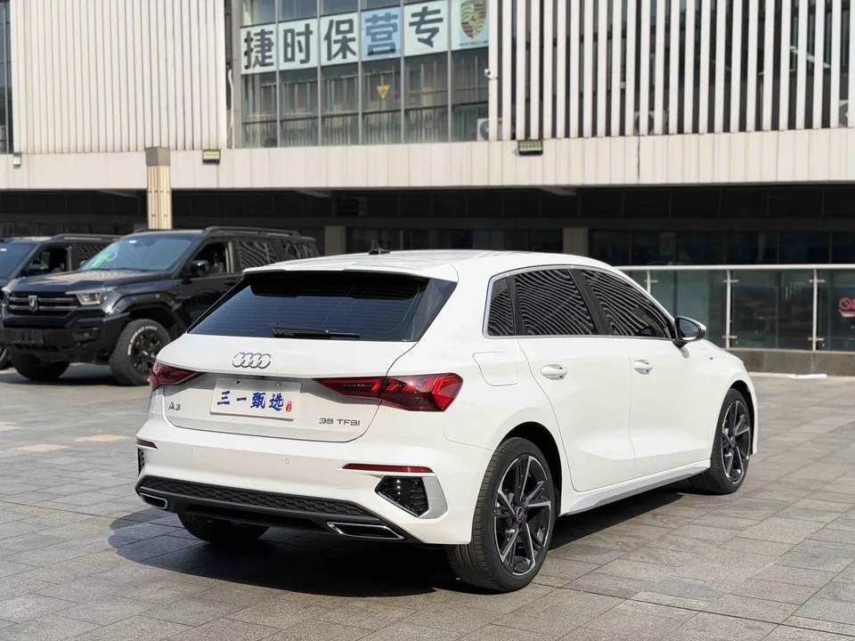 Audi A3 Audi A3 2022 Sportback 35 TFSI Stylish and sporty 2022 — миниатюра 2