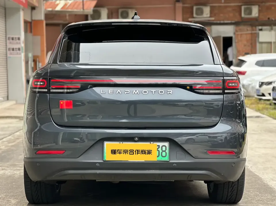 Leapmotor Zero running C11 Zero running C11 2023 Extended Range 285 Comfort Edition 2023 — thumbnail 2