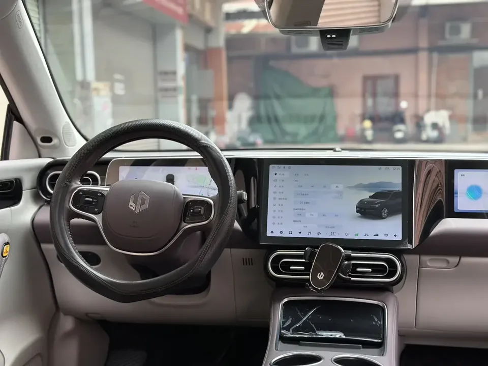 Leapmotor Zero running C11 Zero running C11 2023 Extended Range 285 Comfort Edition 2023 — thumbnail 4