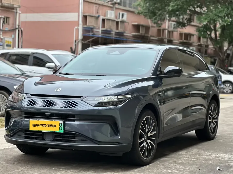 Leapmotor Zero running C11 Zero running C11 2023 Extended Range 285 Comfort Edition 2023 — photo 1, buy with delivery to Moscow
