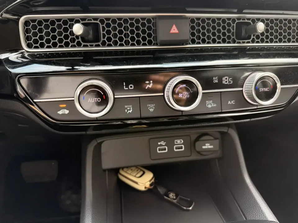 Honda Integra Style 2023 240TURBO CVT Deluxe Edition 2024 — thumbnail 3