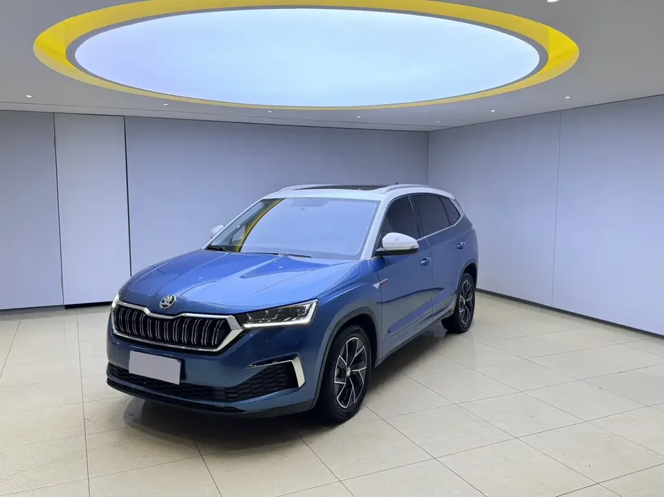 Skoda Kamiq Komic GT 2022 1.5L Automatic Premium Edition 2022 — photo 1, buy with delivery to Moscow