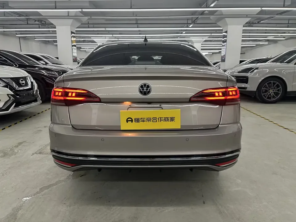 Volkswagen Bora Bora 2023 280TSI DSG Premium Edition 2022 — thumbnail 2